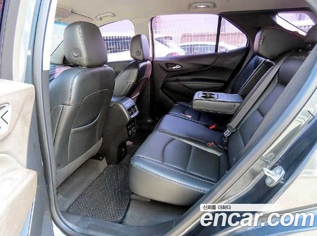 Chevrolet Equinox 2WD Premier 2018 — фото 9