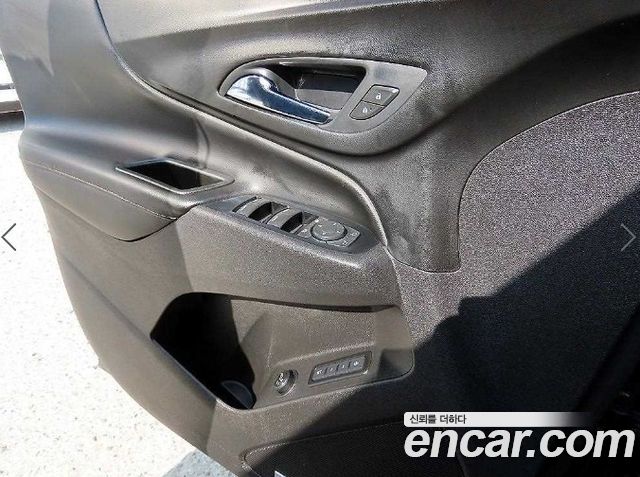Chevrolet Equinox 2WD Premier 2018 — фото 18