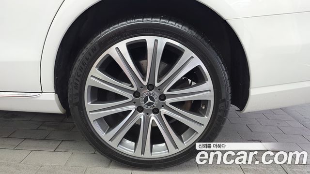 Mercedes-Benz E-Class (W213) E350 4MATIC Exclusive 2023 — фото 21