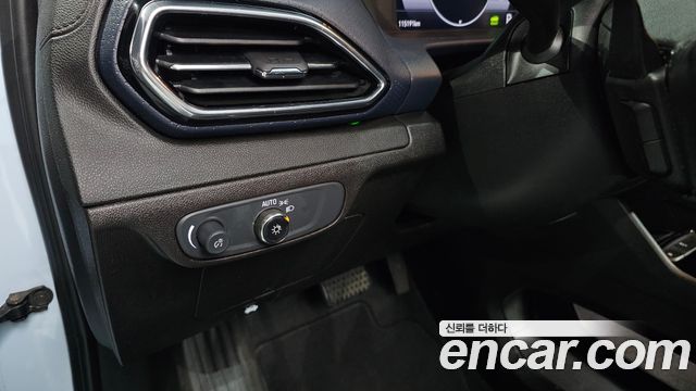 Chevrolet Bolt EUV Premier 2022 — фото 30