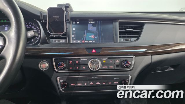 Kia K7 2.2 Diesel Limited 2018 — фото 16