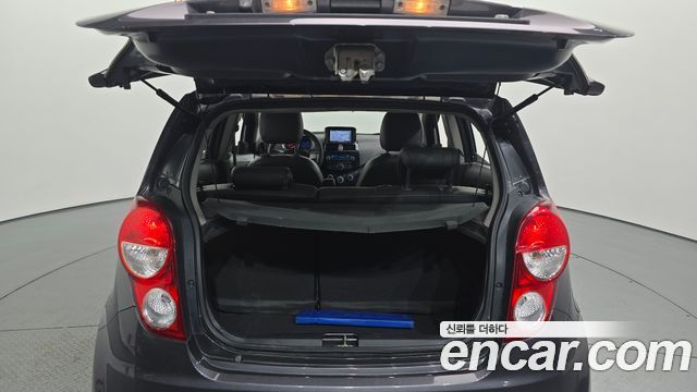 Chevrolet Spark Spark S LT 2014 — фото 19