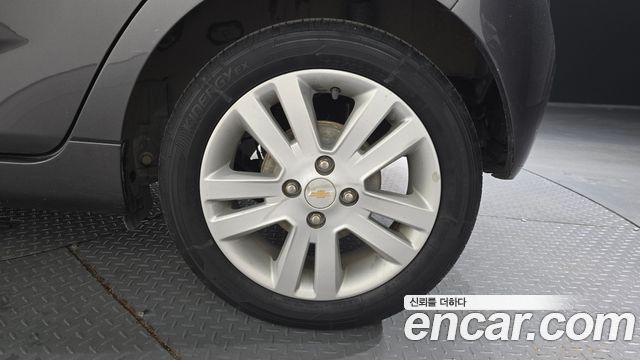 Chevrolet Spark Spark S LT 2014 — фото 21