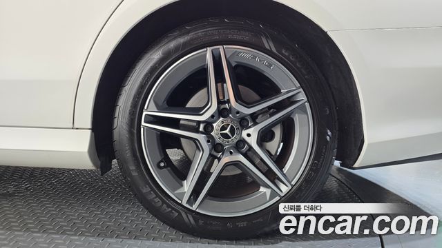 Mercedes-Benz E-Class (W213) E250 AMG Line 2023 — фото 21