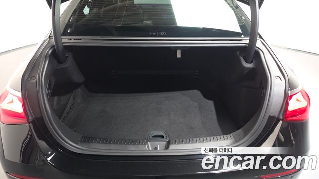 Mercedes-Benz E-Class (W214) E300 4MATIC Exclusive 2024 — фото 31