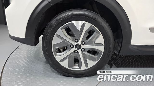 Kia Niro EV Taxi 2022 — фото 5