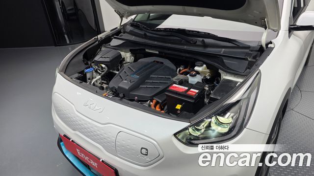 Kia Niro EV Taxi 2022 — фото 6
