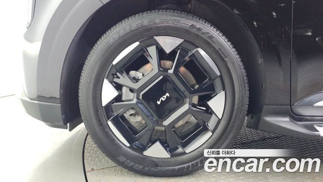 Kia Carnival (IV) HEV 9-Seater Hi-Limousine Noblesse 2025 — фото 5