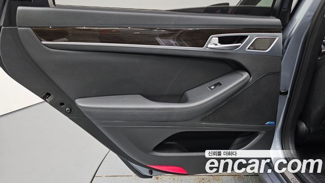 Genesis G80 3.3 GDI AWD Premium Luxury 2017 — фото 25