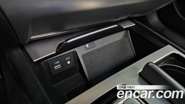 Genesis G80 3.3 GDI AWD Premium Luxury 2017 — фото 31