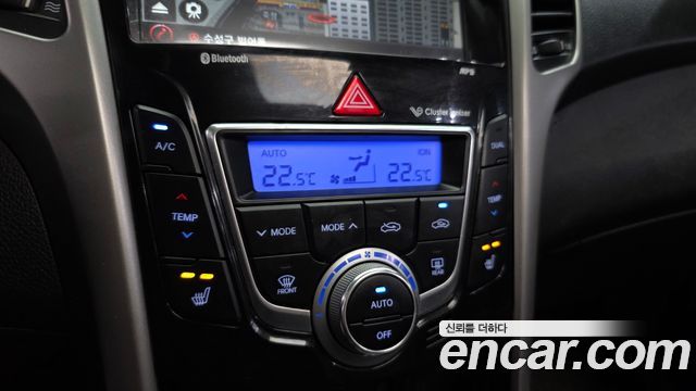 Hyundai i30 (New) Diesel 1.6 VGT Extreme 2012 — фото 16