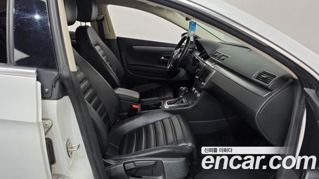 Volkswagen CC 2.0 TSI 2015 — фото 11