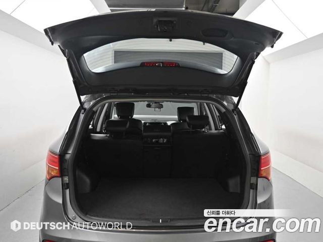 Hyundai Santa Fe (DM) Diesel(e-VGT) 2.0 2WD Morden 2014 — фото 23