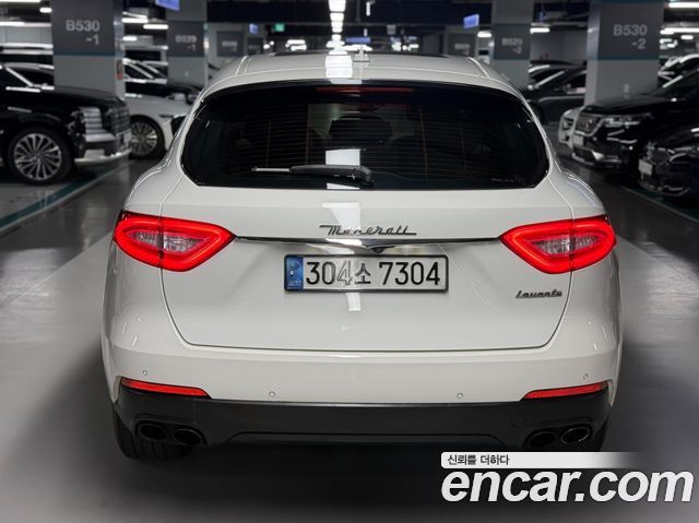 Maserati Levante 3.0 Diesel AWD Premium 2017 — фото 3