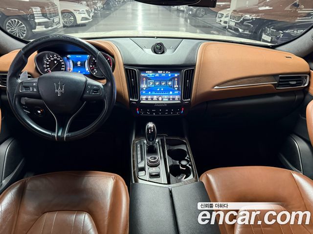 Maserati Levante 3.0 Diesel AWD Premium 2017 — фото 7
