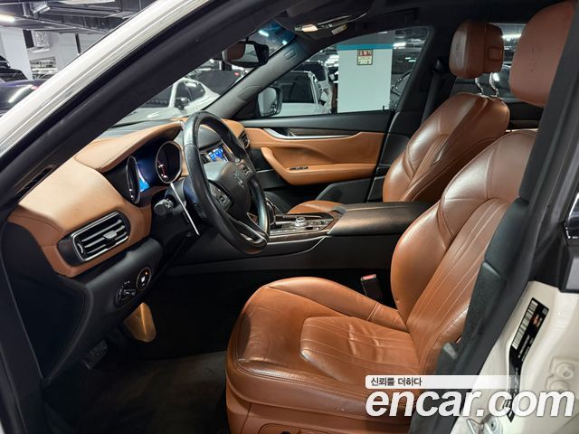 Maserati Levante 3.0 Diesel AWD Premium 2017 — фото 9