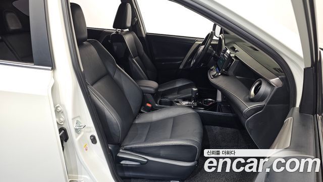 Toyota RAV4 2.5 2WD 4th 2018 — фото 12