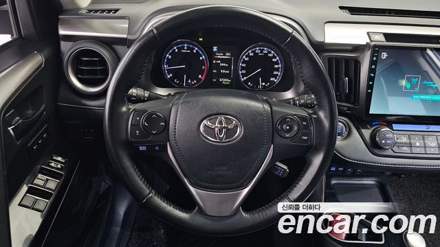 Toyota RAV4 2.5 2WD 4th 2018 — фото 13