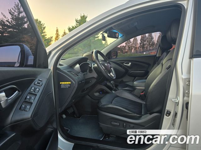 Hyundai Tucson ix Diesel(e-VGT) 2WD Modern 2015 — фото 8