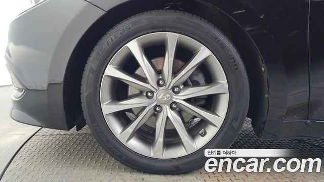 Hyundai Grandeur (HG) HG220 Diesel Premium 2016 — фото 5