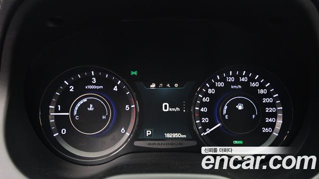 Hyundai Grandeur (HG) HG220 Diesel Premium 2016 — фото 8