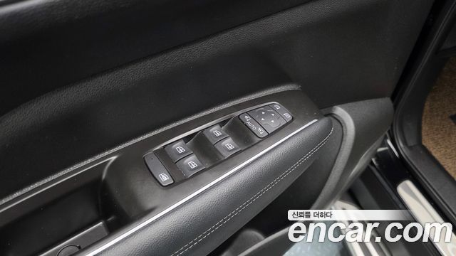 Renault Korea QM6 2.0 LPe RE Signature 2WD 2023 — фото 30