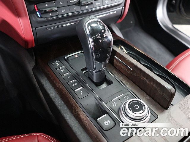 Maserati Quattroporte S Q4 3.0 V6 Granlusso 2018 — фото 7