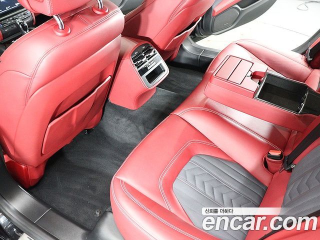 Maserati Quattroporte S Q4 3.0 V6 Granlusso 2018 — фото 21