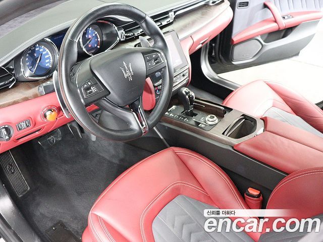 Maserati Quattroporte S Q4 3.0 V6 Granlusso 2018 — фото 22