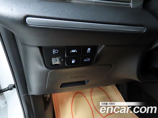Hyundai Grandeur (IG) 3.0 LPi Rent Car Modern 2020 — фото 17