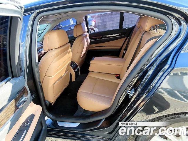 BMW 7 Series (F01) 740d 2013 — фото 6