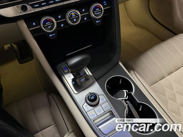 Genesis G70 2.0T Supreme 2018 — фото 18