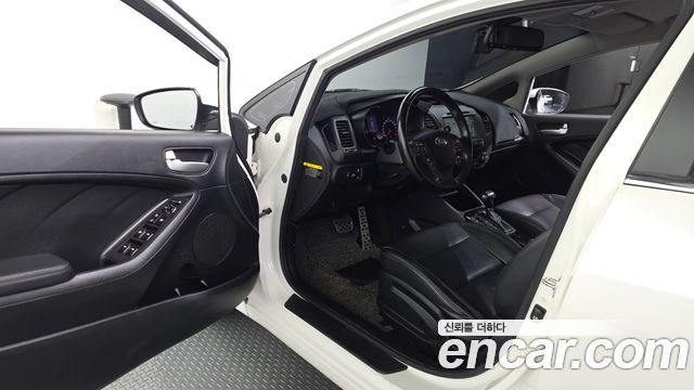 Kia K3 Trendy 2015 — фото 10