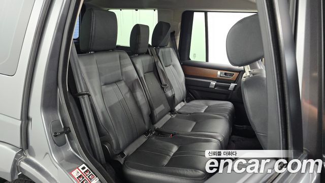 Land Rover Discovery 4 3.0 SDV6 HSE 2015 — фото 11