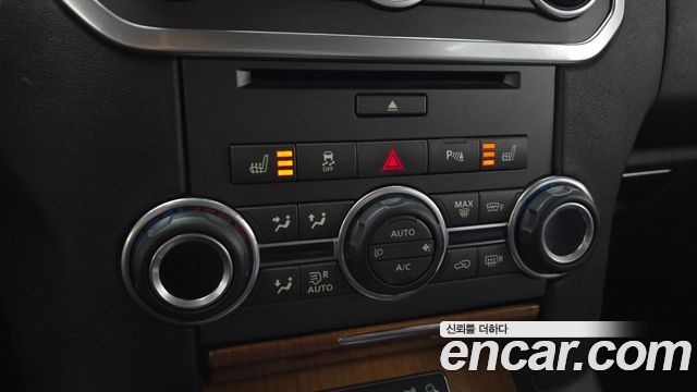Land Rover Discovery 4 3.0 SDV6 HSE 2015 — фото 17