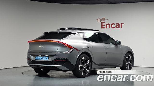 Kia EV6 Long Range 4WD GT Line 2023 — фото 2