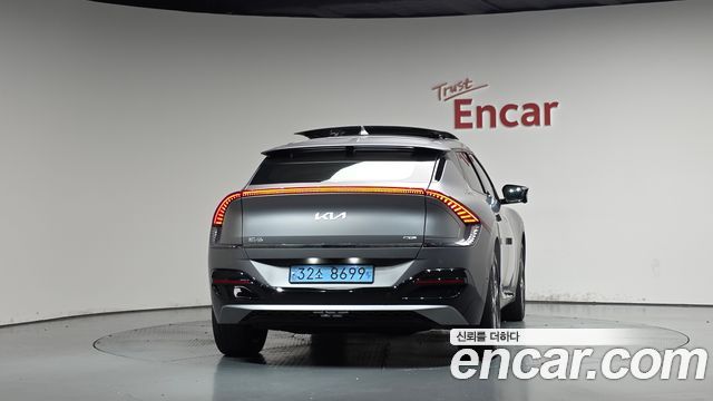 Kia EV6 Long Range 4WD GT Line 2023 — фото 4
