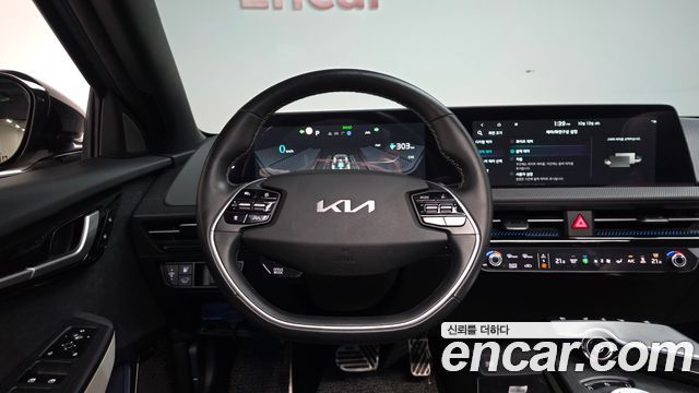 Kia EV6 Long Range 4WD GT Line 2023 — фото 13