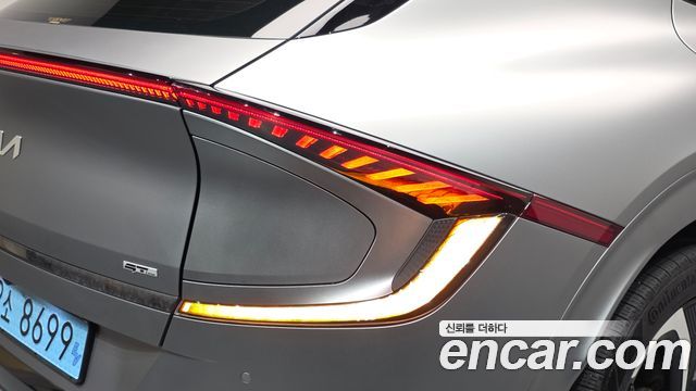 Kia EV6 Long Range 4WD GT Line 2023 — фото 23