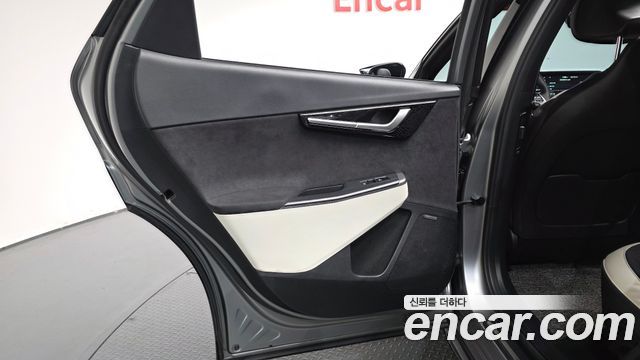 Kia EV6 Long Range 4WD GT Line 2023 — фото 25