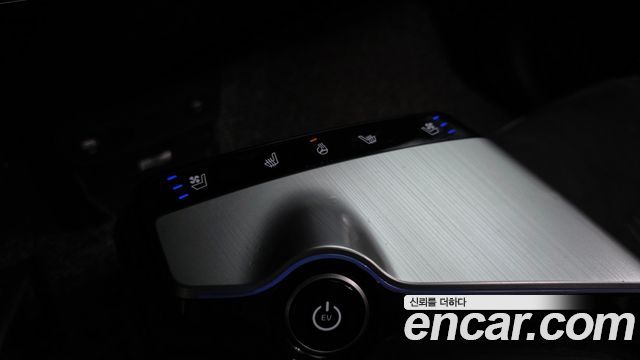 Kia EV6 Long Range 4WD GT Line 2023 — фото 36