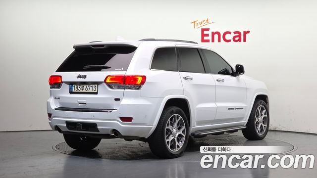 Jeep Grand Cherokee 3.6 Overland WK2 2021 — фото 2