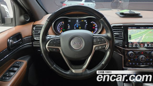 Jeep Grand Cherokee 3.6 Overland WK2 2021 — фото 12