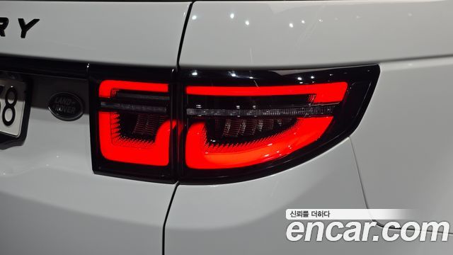 Land Rover Discovery Sport (II) P250 SE 2023 — фото 23