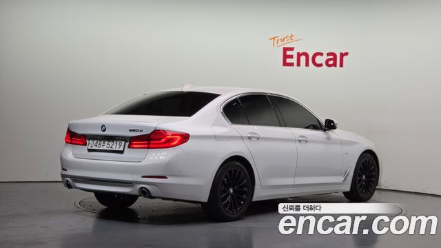 BMW 5 Series (G30) 520d Luxury Special Edition 2018 — фото 2