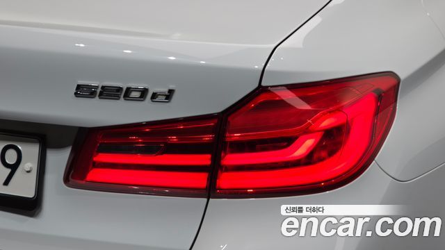 BMW 5 Series (G30) 520d Luxury Special Edition 2018 — фото 23