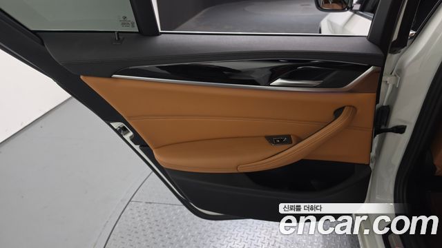 BMW 5 Series (G30) 520d Luxury Special Edition 2018 — фото 25