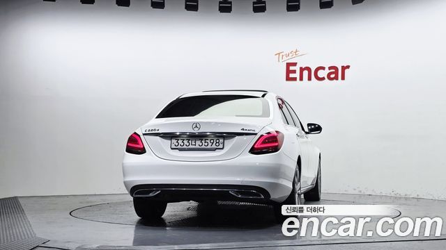 Mercedes-Benz C-Class (W205) C220 d 4MATIC 2020 — фото 4
