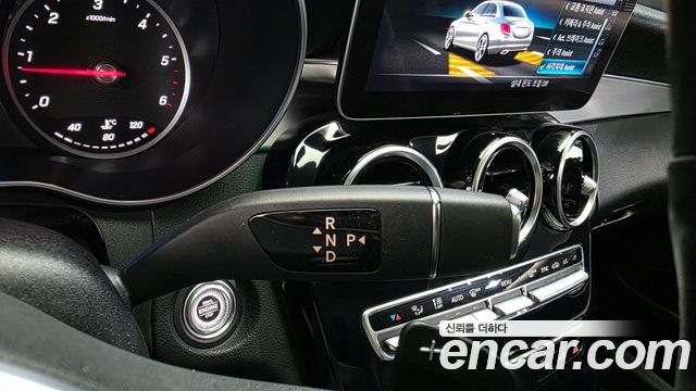 Mercedes-Benz C-Class (W205) C220 d 4MATIC 2020 — фото 9