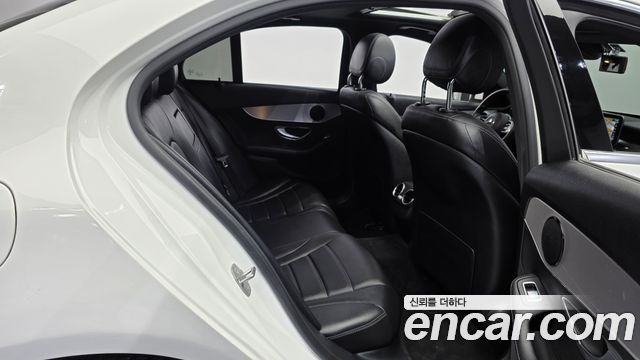 Mercedes-Benz C-Class (W205) C220 d 4MATIC 2020 — фото 11